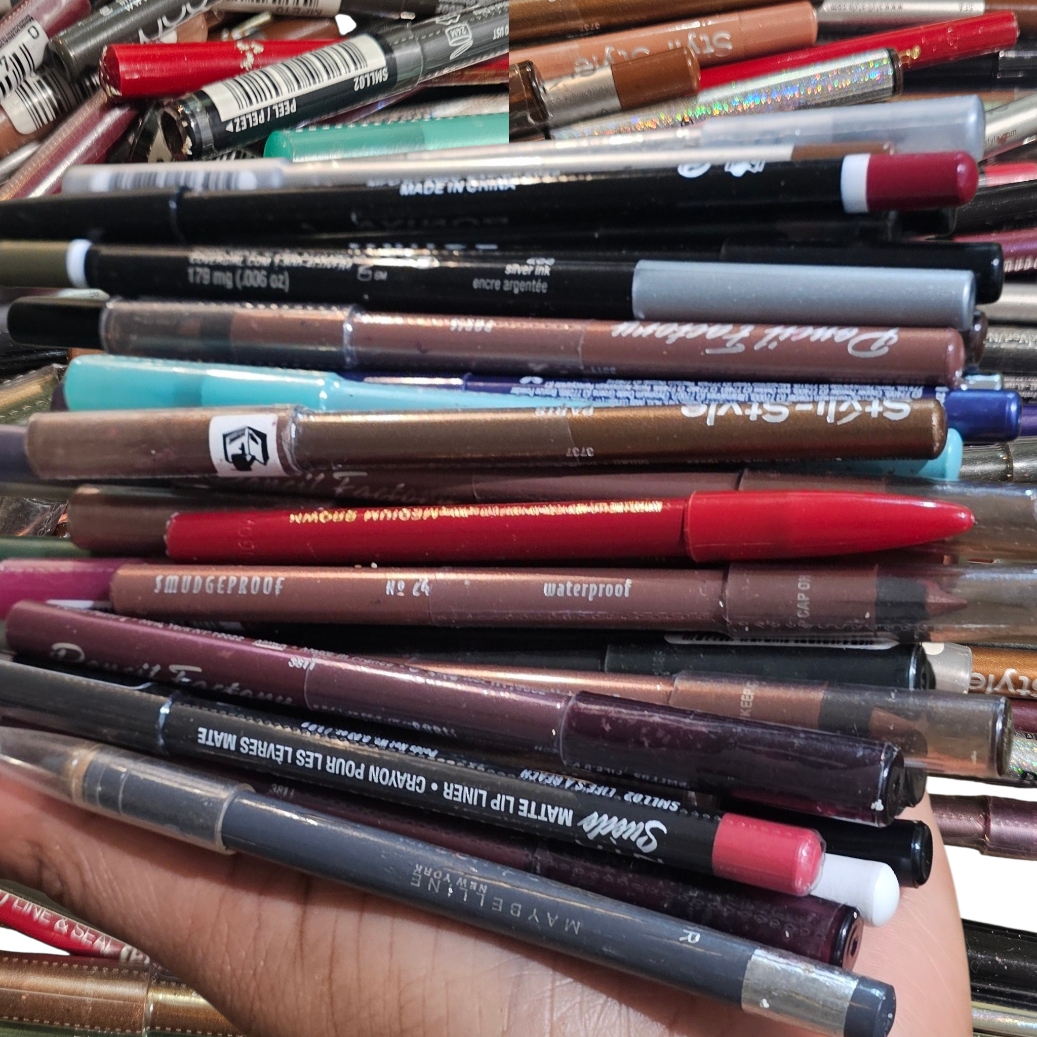 Wholesale assorted water proof eyeliner, long lasting lip liner 100 pieces - Vicais