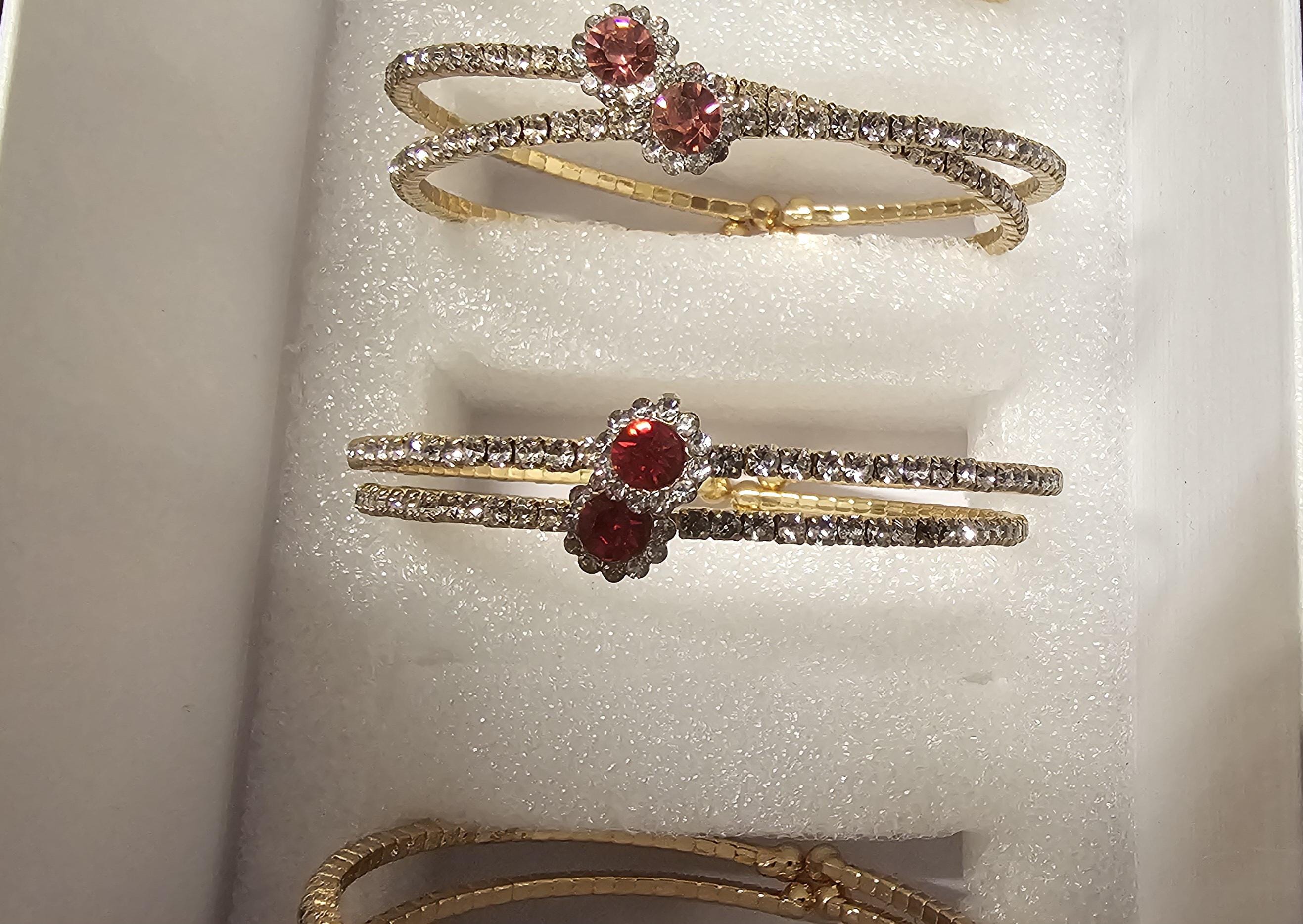 Fashion women bracelet with rhinestone - Vicais